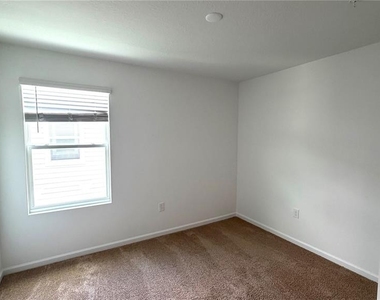 2947 Camellia Flower Street - Photo Thumbnail 13