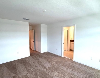 2947 Camellia Flower Street - Photo Thumbnail 17