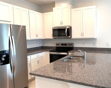 2947 Camellia Flower Street - Photo Thumbnail 3