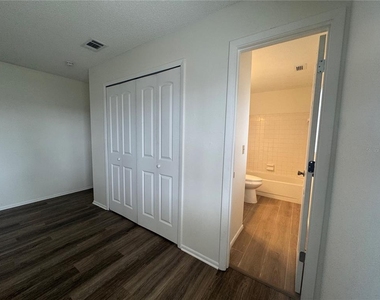1013 Arizona Court - Photo Thumbnail 19
