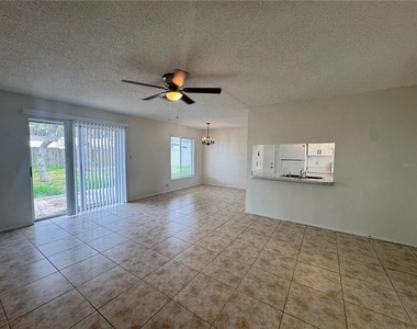 1013 Arizona Court - Photo Thumbnail 2