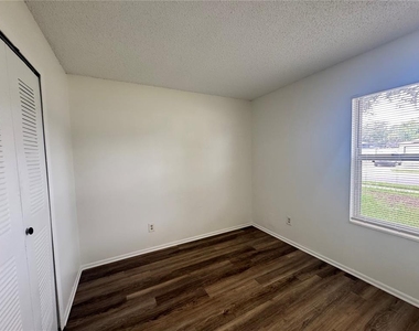 1013 Arizona Court - Photo Thumbnail 12