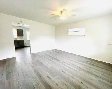 1509 Phyllis Street - Photo Thumbnail 2