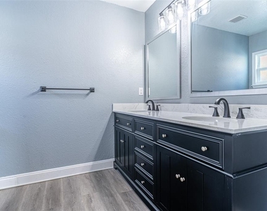 148 Madalyn Court - Photo Thumbnail 9