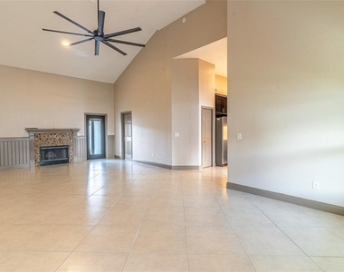 148 Madalyn Court - Photo Thumbnail 2