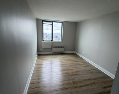 3333 Broadway - Photo Thumbnail 4
