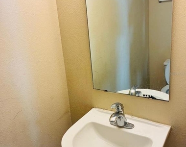 5662 Oakwood Knoll Drive - Photo Thumbnail 3