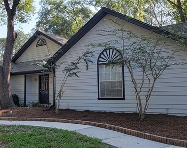 4201 Nw 23rd Terrace - Photo Thumbnail 2