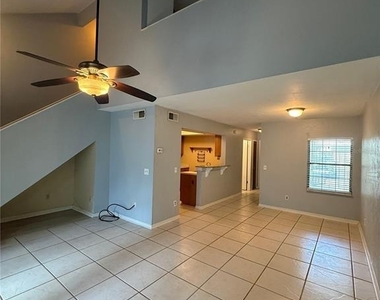 7200 Sw 8th Avenue - Photo Thumbnail 2