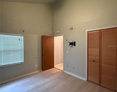 7200 Sw 8th Avenue - Photo Thumbnail 13