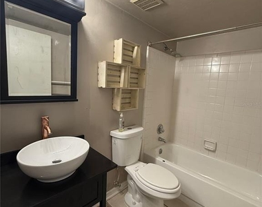 7200 Sw 8th Avenue - Photo Thumbnail 17