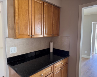 107 N Galena Avenue - Photo Thumbnail 6