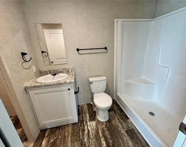1115 Nw 12th Lane - Photo Thumbnail 7
