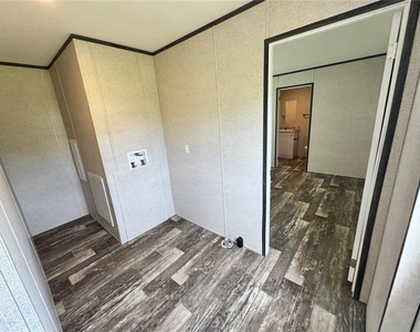 1115 Nw 12th Lane - Photo Thumbnail 8