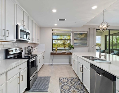 10805 Tarflower Drive - Photo Thumbnail 15