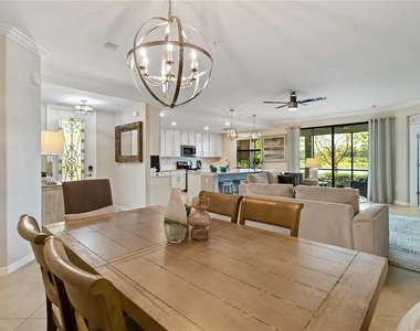 10805 Tarflower Drive - Photo Thumbnail 7