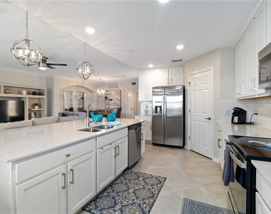 10805 Tarflower Drive - Photo Thumbnail 13
