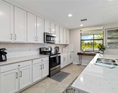 10805 Tarflower Drive - Photo Thumbnail 16
