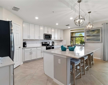 10805 Tarflower Drive - Photo Thumbnail 11