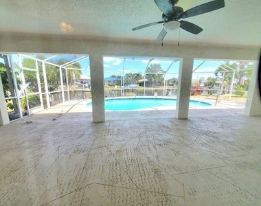 910 Santa Brigida Court - Photo Thumbnail 4
