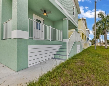 309 E Virginia Avenue - Photo Thumbnail 3