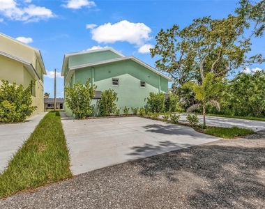 309 E Virginia Avenue - Photo Thumbnail 37