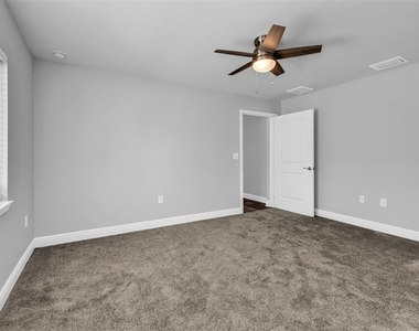 309 E Virginia Avenue - Photo Thumbnail 22