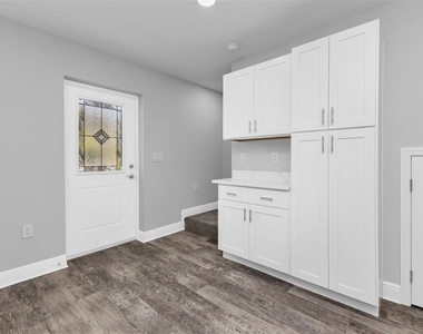 309 E Virginia Avenue - Photo Thumbnail 18