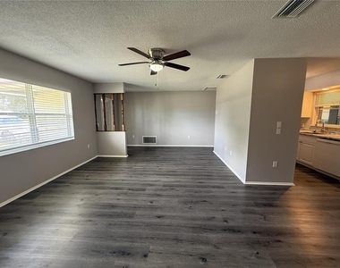364 Briarwood Road - Photo Thumbnail 3