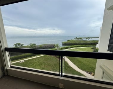 2020 Harbourside Drive - Photo Thumbnail 24