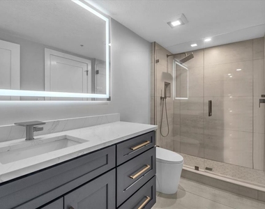 2020 Harbourside Drive - Photo Thumbnail 6
