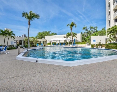 2020 Harbourside Drive - Photo Thumbnail 25