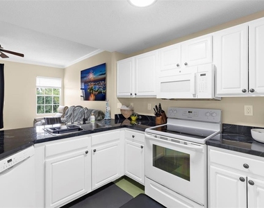 5601 Bentgrass Drive - Photo Thumbnail 12