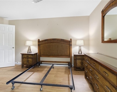 2060 Marilyn Street - Photo Thumbnail 16