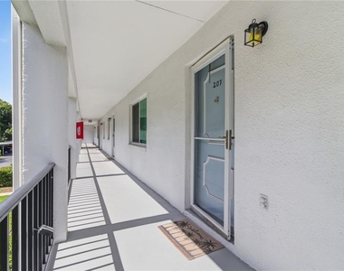 2060 Marilyn Street - Photo Thumbnail 24