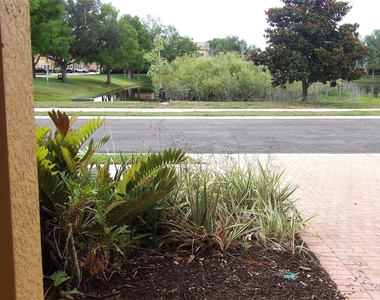 8098 Moonstone Drive - Photo Thumbnail 16