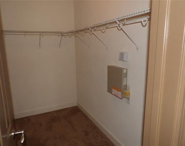 8098 Moonstone Drive - Photo Thumbnail 7