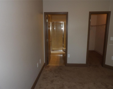 8098 Moonstone Drive - Photo Thumbnail 6
