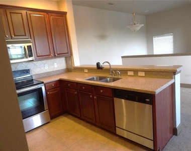 8098 Moonstone Drive - Photo Thumbnail 3