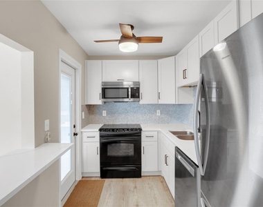 5996 Hibiscus Drive - Photo Thumbnail 21