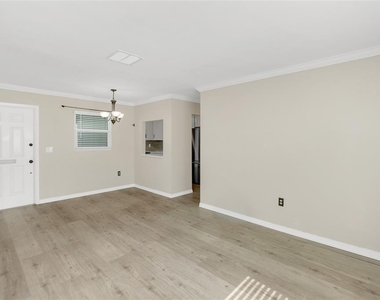 5996 Hibiscus Drive - Photo Thumbnail 13