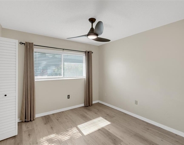 5996 Hibiscus Drive - Photo Thumbnail 25