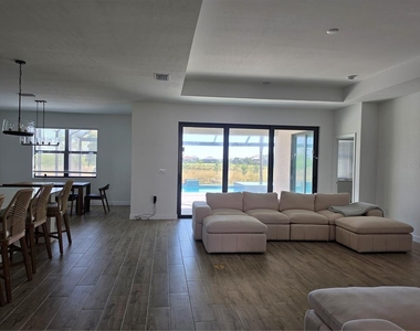 18334 Ridgeline Drive - Photo Thumbnail 4