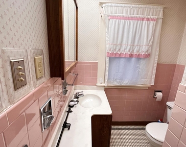 1707 Monroe Avenue - Photo Thumbnail 8