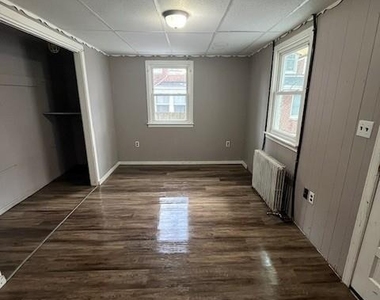 215 High Street - Photo Thumbnail 4