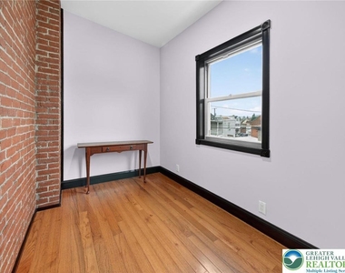 1341 W Chew Street - Photo Thumbnail 23