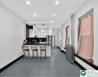 1341 W Chew Street - Photo Thumbnail 15