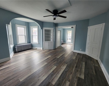 2347 Washington Avenue - Photo Thumbnail 2