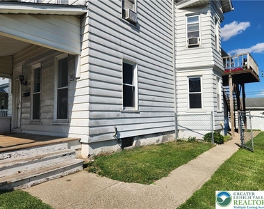 2347 Washington Avenue - Photo Thumbnail 8