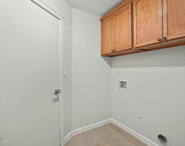 1451 Senda Del Sol Lane - Photo Thumbnail 14
